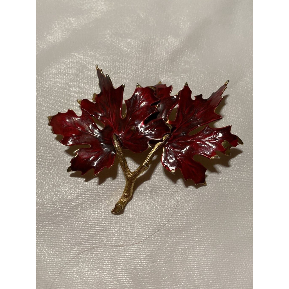 Vintage Weiss Marked Brooch